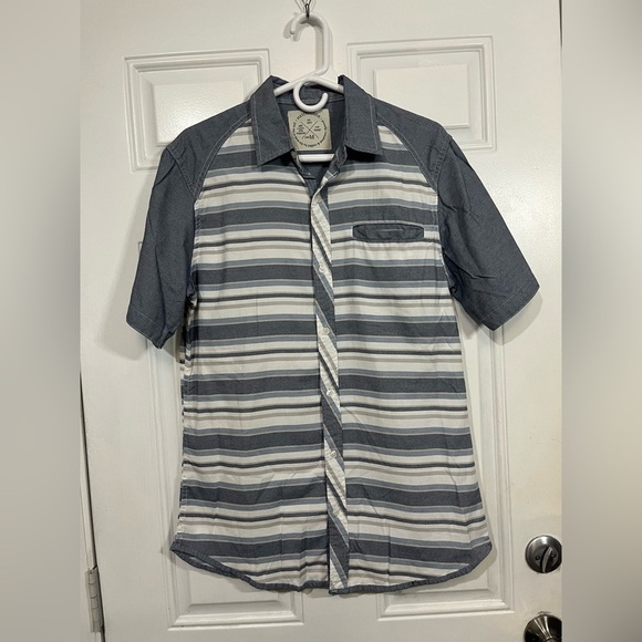 2/$30 Native Code Short-Sleeve Striped Shirt Men’s M - Picture 1 of 5